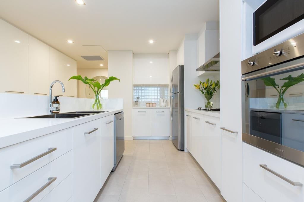 Luxury Four Bedroom Apartment With Swimming Pool Wagga Wagga Exterior photo