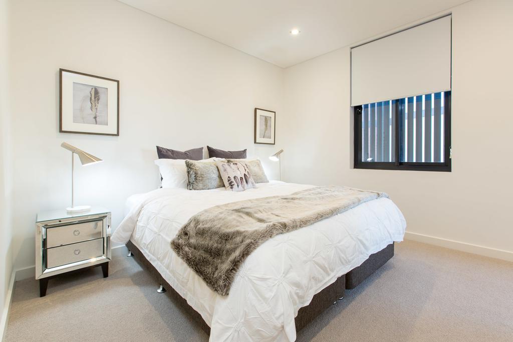 Luxury Four Bedroom Apartment With Swimming Pool Wagga Wagga Exterior photo