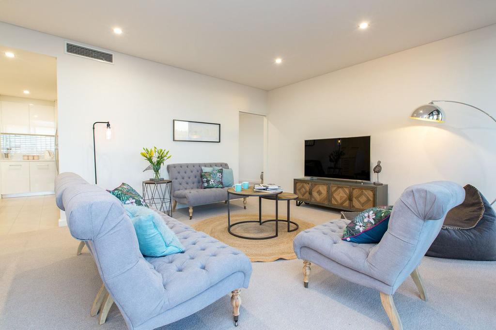 Luxury Four Bedroom Apartment With Swimming Pool Wagga Wagga Exterior photo