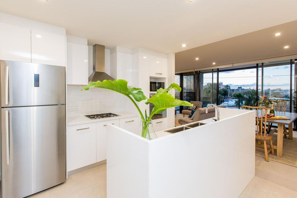 Luxury Four Bedroom Apartment With Swimming Pool Wagga Wagga Exterior photo