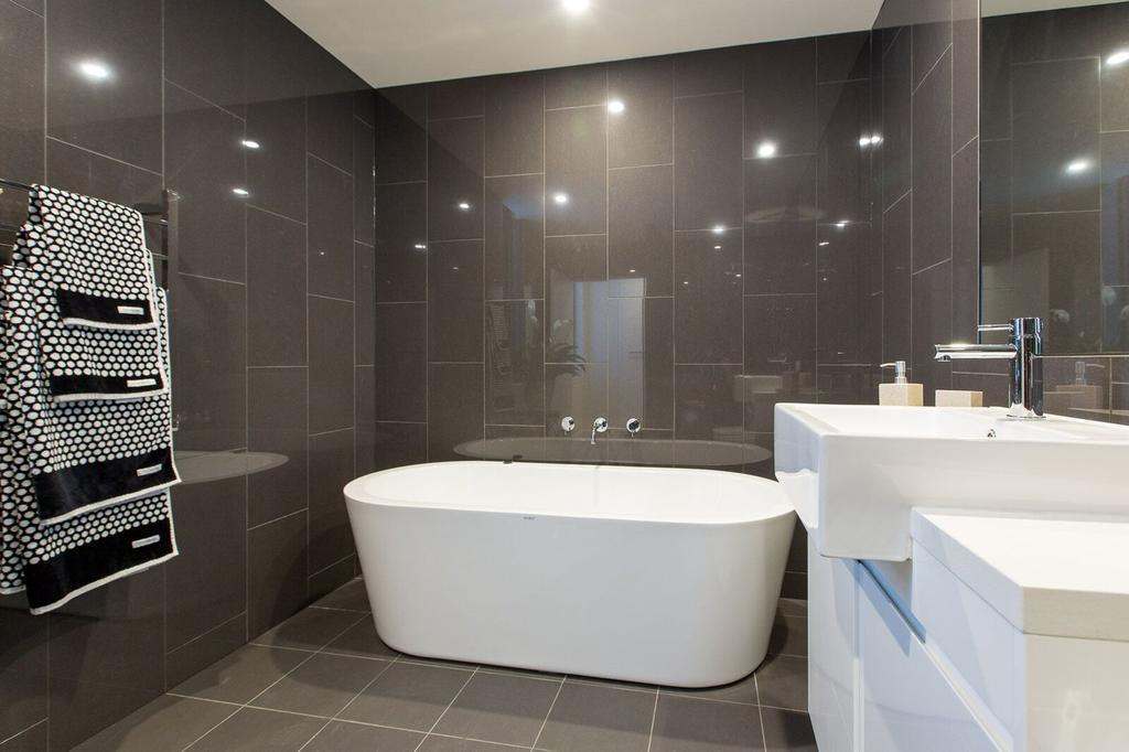 Luxury Four Bedroom Apartment With Swimming Pool Wagga Wagga Exterior photo
